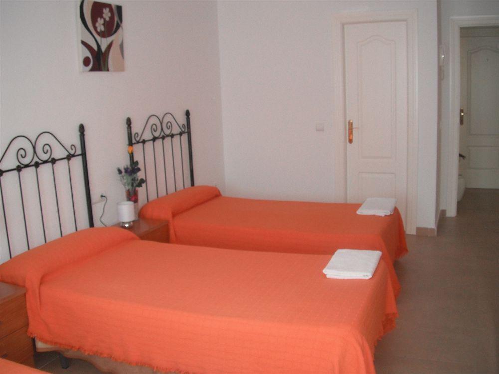 Hostal La Molina Alora Bagian luar foto
