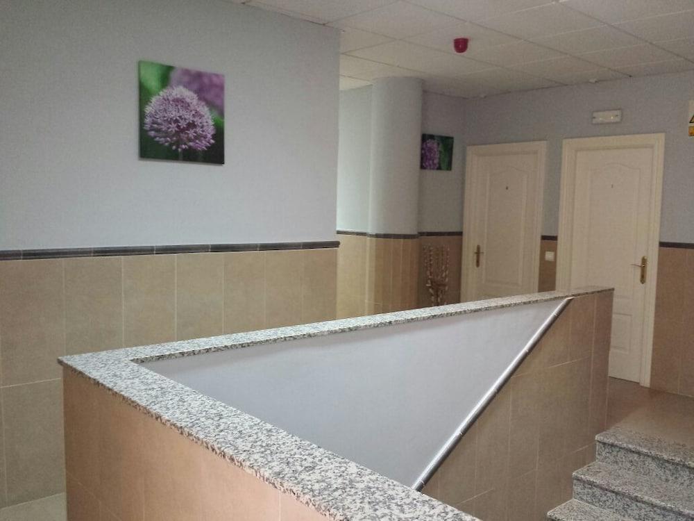 Hostal La Molina Alora Bagian luar foto