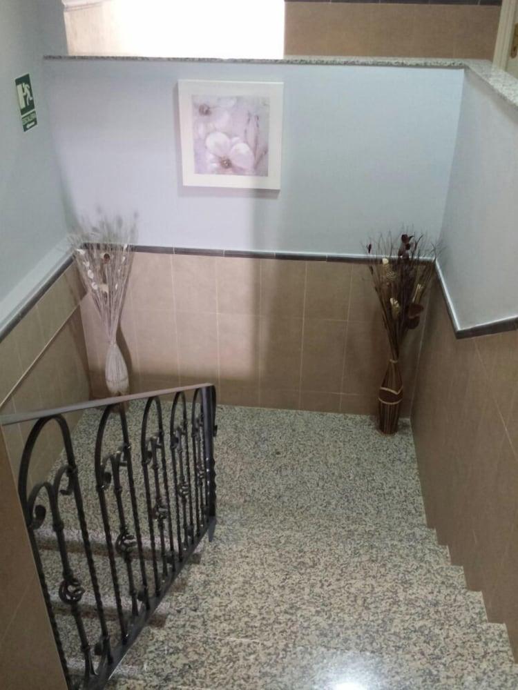 Hostal La Molina Alora Bagian luar foto